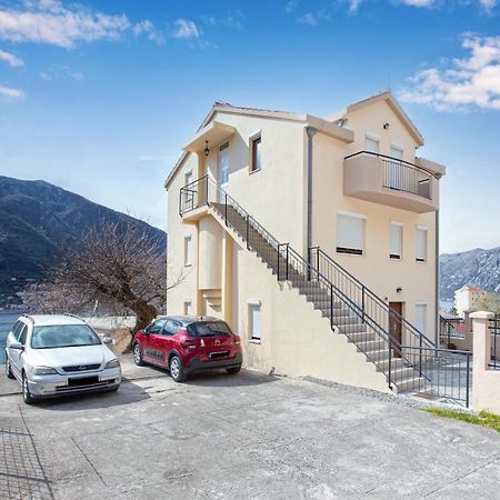 Apartments Donkovic Cattaro Esterno foto