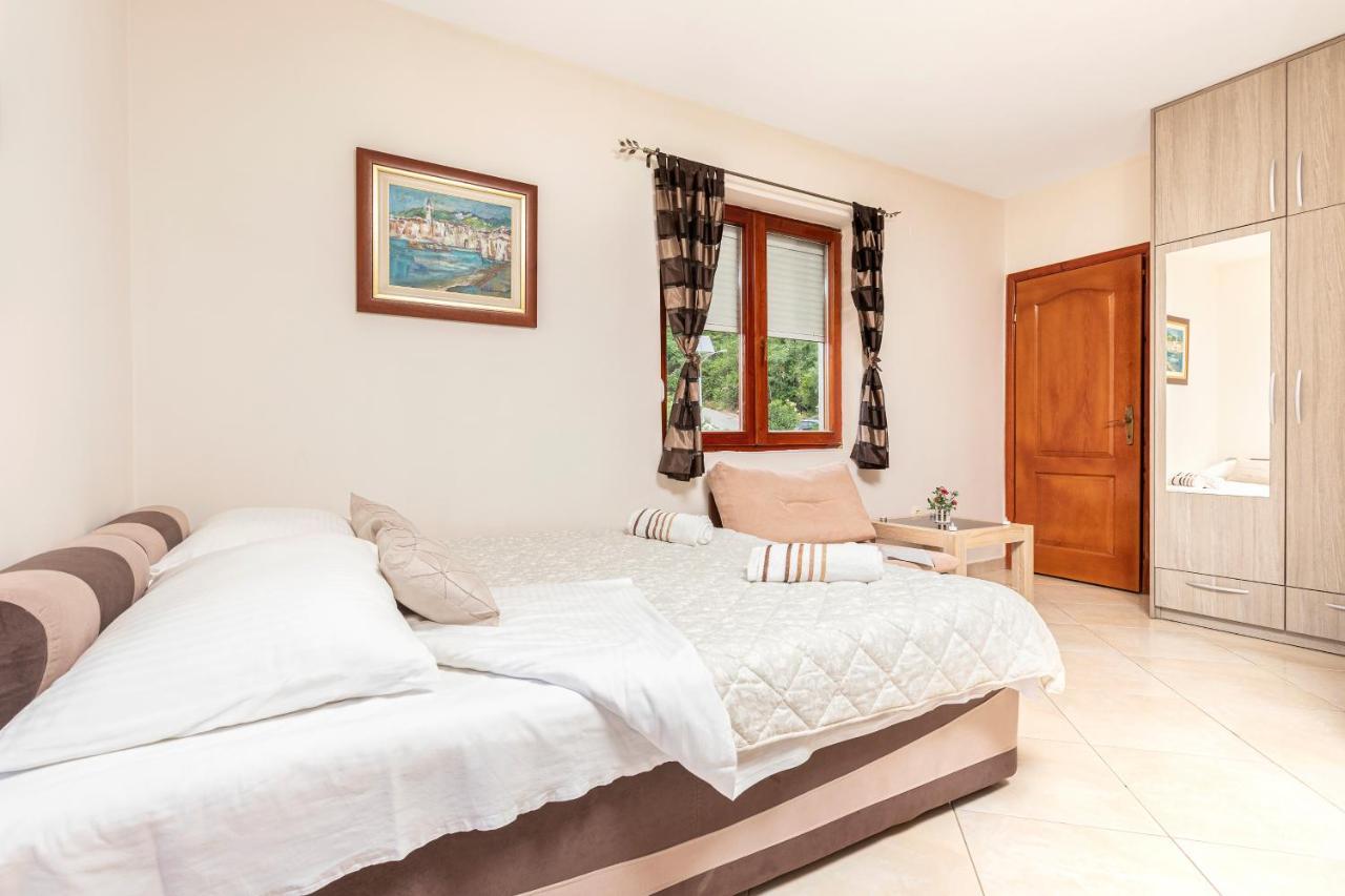 Apartments Donkovic Cattaro Esterno foto