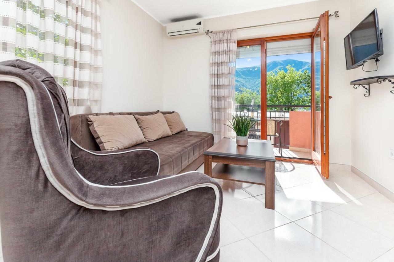 Apartments Donkovic Cattaro Esterno foto