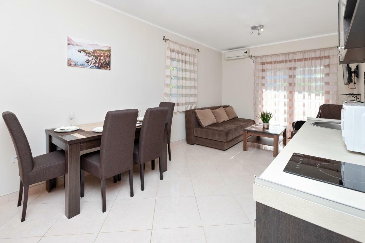 Apartments Donkovic Cattaro Esterno foto