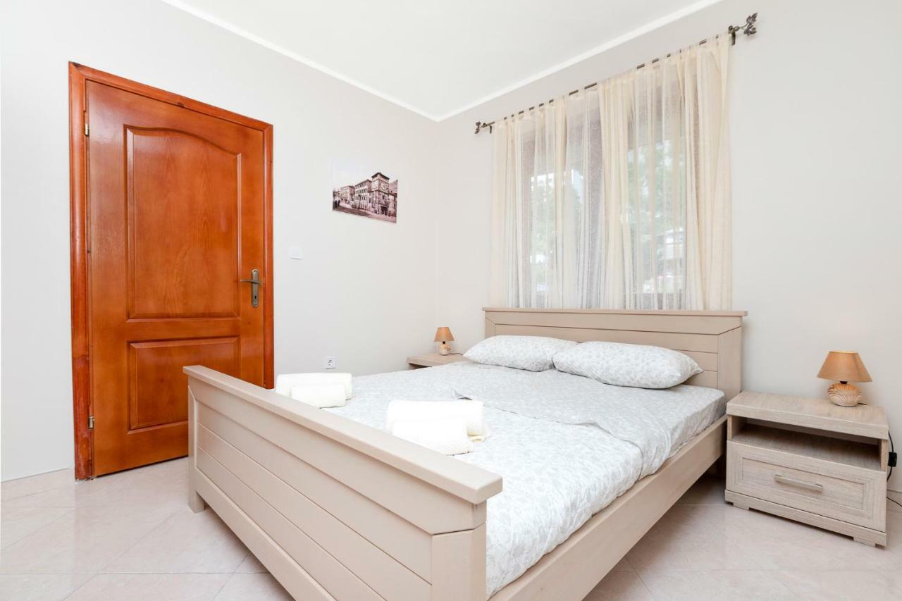 Apartments Donkovic Cattaro Esterno foto