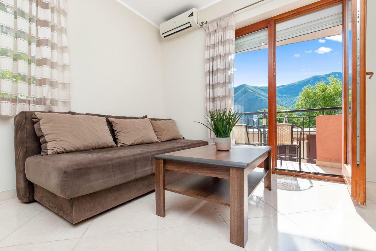 Apartments Donkovic Cattaro Esterno foto